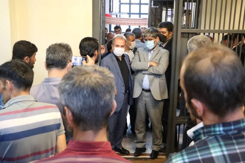 بازدید رییس کل دادگستری آذربایجان غربی از زندان بوکان