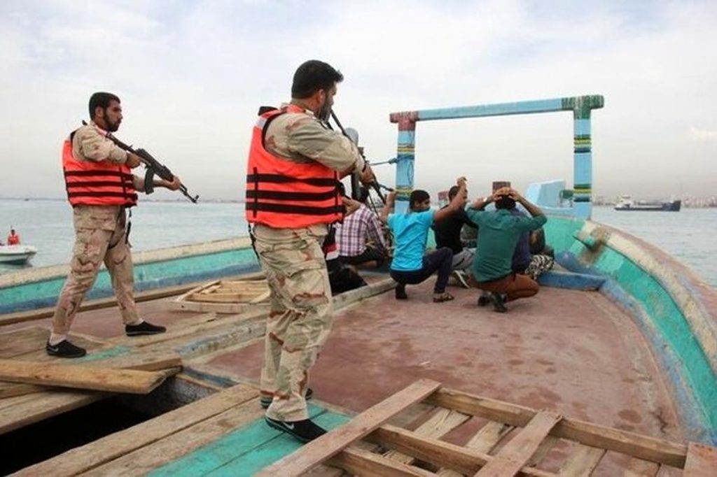 باند قاچاق مسلحانه مواد مخدر در آب‌های خلیج فارس منهدم شد