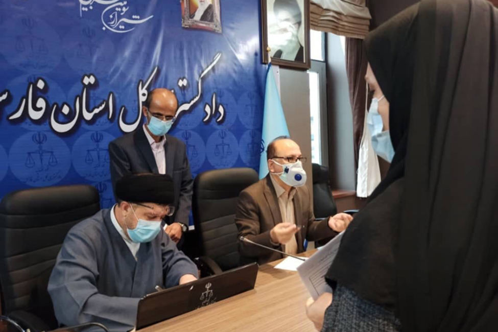 ۷۳ پرونده قضایی در دیدار مردمی مسئولان قضایی استان فارس بررسی شد