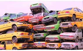 رئیس کل دادگستری هرمزگان: خودروهای لوکس فرسوده در انبار اموال تملیکی بندرعباس به صورت مستهلک به کشور قاچاق شده‌اند