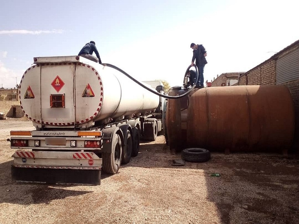 ۲ هزار و ۴۰۰ لیتر سوخت قاچاق در شهرستان نیکشهر کشف شد