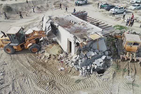 بیش از ۱۵ هزار متر مربع از اراضی ملی و دولتی در جزیره قشم رفع تصرف شد