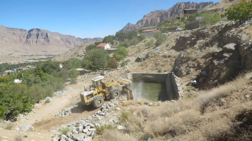 بیش از ۱۰۲ هکتار از اراضی ملی و منابع طبیعی استان یزد آزادسازی شد