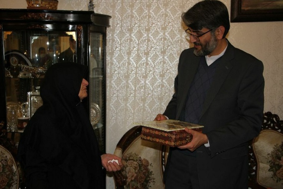 حضور رئیس سازمان زندان‌ها در منزل زینب کردستان
