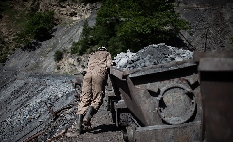 ورود دستگاه قضایی برای احیای معدن زغال سنگ رودبار