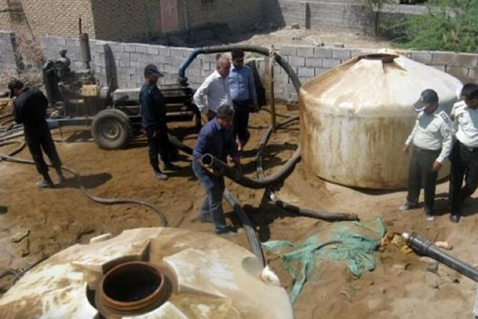 ۴۲ هزار لیتر سوخت قاچاق در یکی از روستا‌های ساحلی بندرعباس کشف شد