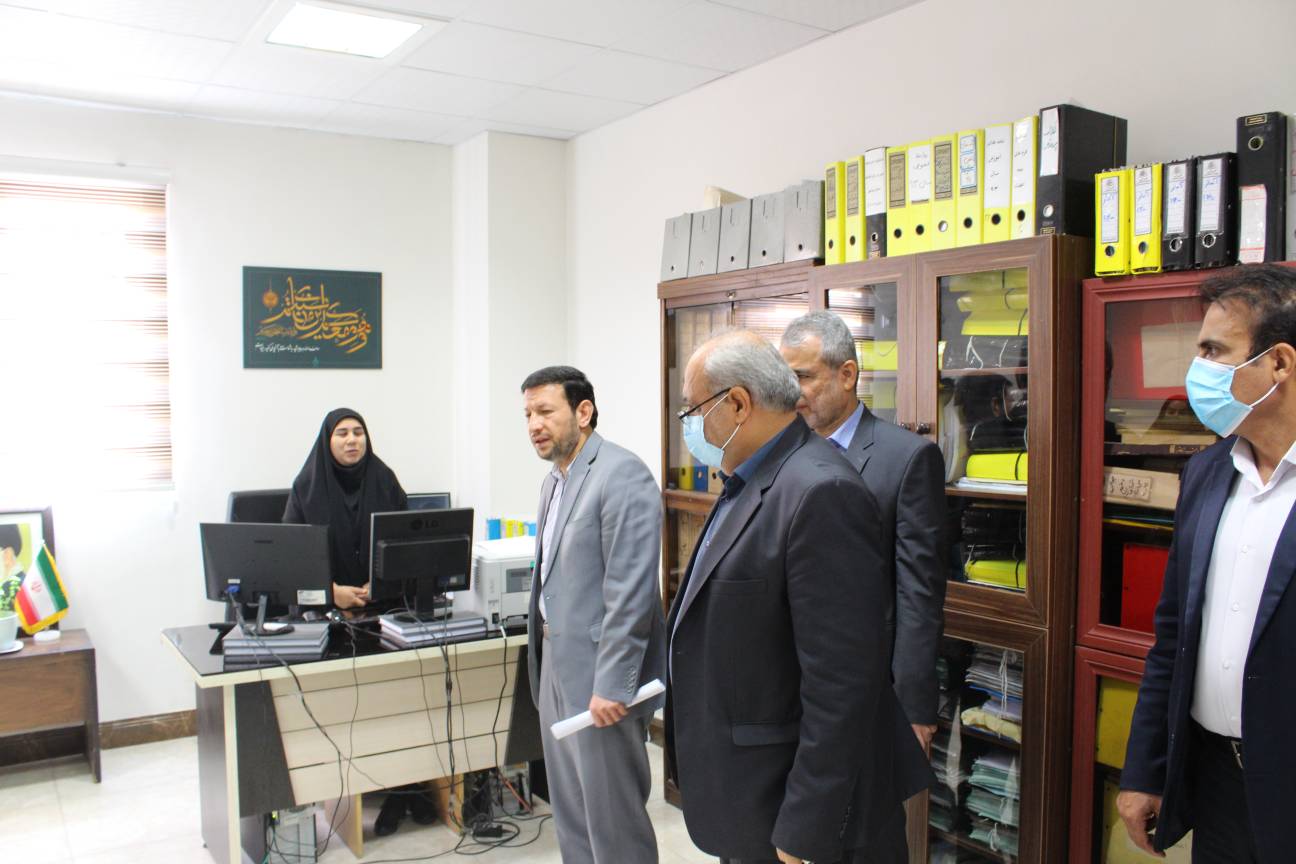 رئیس کل دادگستری بوشهر به مشکلات مراجعان به مجتمع شورای حل اختلاف بوشهر رسیدگی کرد