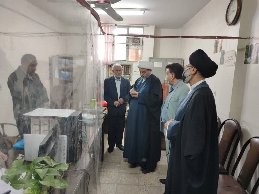 بازدید سرزده رئیس توسعه حل اختلاف خوزستان از مجتمع‌های شماره ۳ و ۴ شورای حل اختلاف اهواز