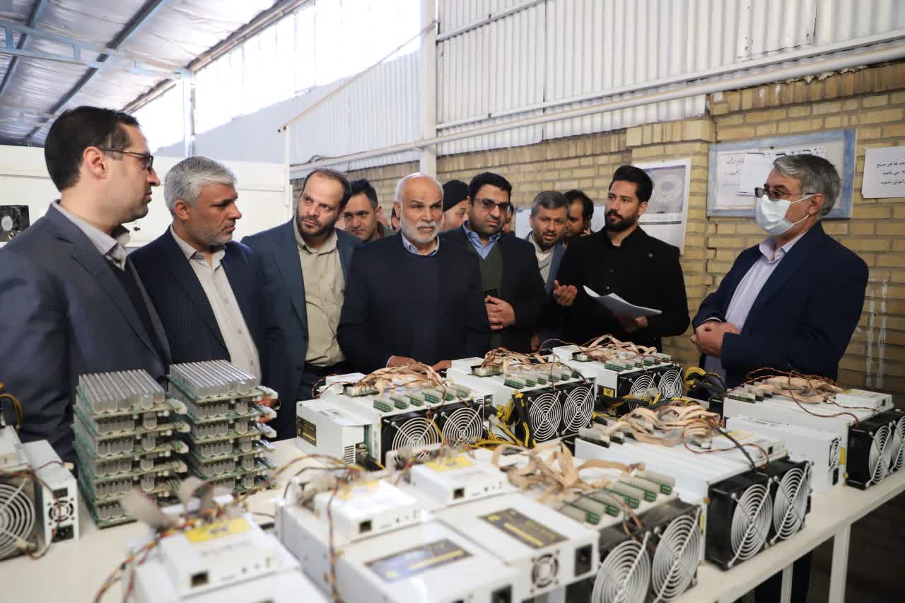 رئیس کل دادگستری استان یزد دستور رفع مشکلات ۳ واحد تولیدی شهرستان زارچ را صادر کرد