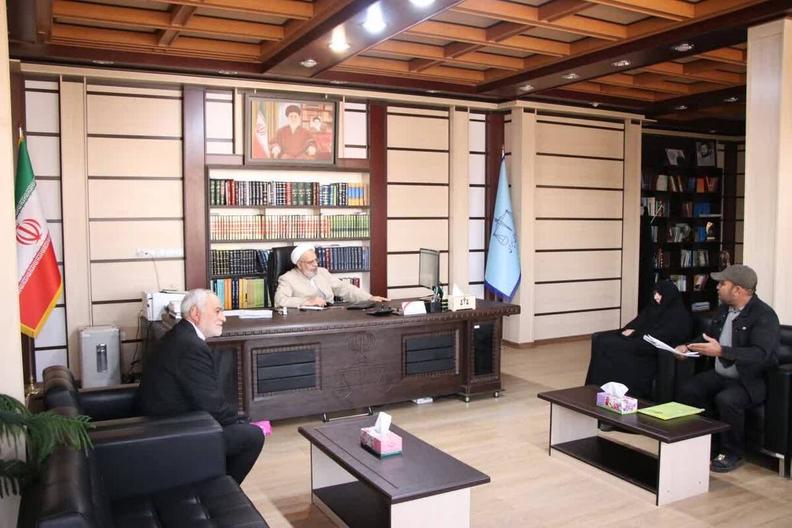 رئیس کل دادگستری زنجان با ۴۱ نفر از مراجعین در ملاقات مردمی دیدار کرد