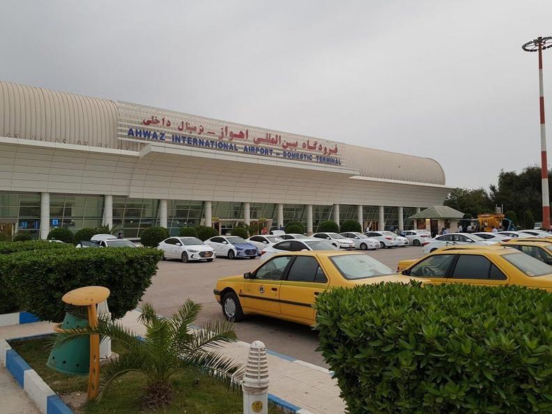 با ورود دادستانی خوزستان تاکسی‌های ورودی فرودگاه اهواز ساماندهی می‌شود