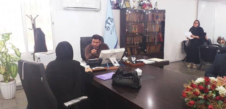 رسیدگی به مشکلات ۹۲ نفر از مراجعین در دیدار مردمی دادستان بندرعباس 