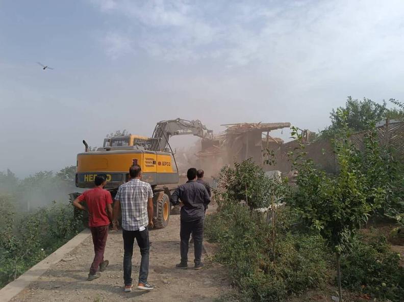 ۴۴ بنای غیرمجاز در روستای جنگلی شموشک شهرستان گرگان تخریب شد